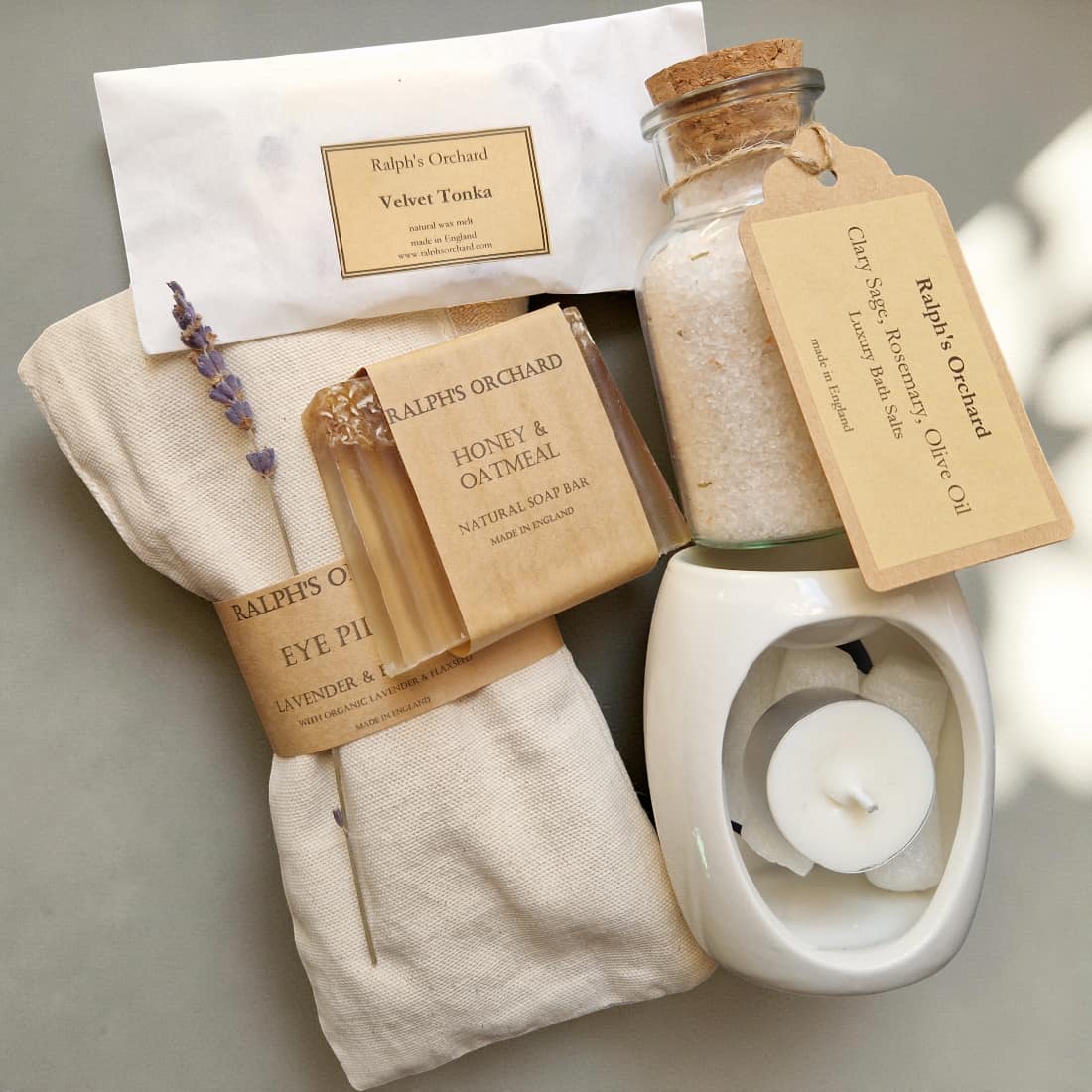 Spa Pampering Gift Set with Melt Burner and Eye Pillow